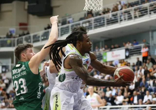 Azərbaycan klubu amerikalı basketbolçu ilə vidalaşıb