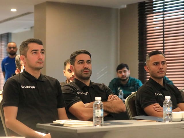 UEFA nümayəndələri Azərbaycan hakimlərinə seminar keçiblər