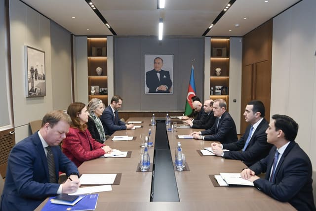 Ceyhun Bayramov Maqdalena Qronon ilə görüşüb