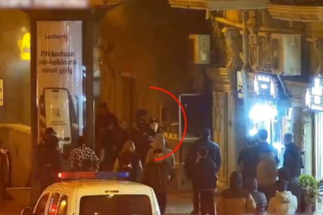  “Sahil” metrosunun yaxınlığında baş verən yanğının görüntüləri - VİDEO