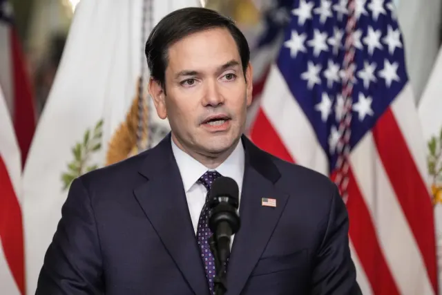Rubio Səudiyyə Ərəbistanının xarici işlər naziri ilə İrandakı vəziyyəti müzakirə edib