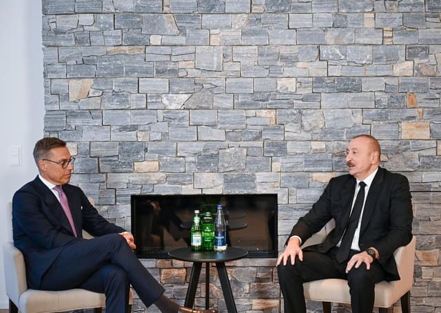 İlham Əliyev Davosda Aleksandr Stubb ilə görüşüb