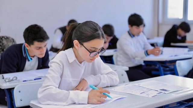 Buraxılış və qəbul imtahanlarının tarixləri açıqlandı