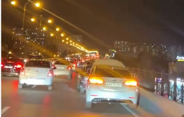 Babək prospektində yol-nəqliyyat hadisəsi baş verib