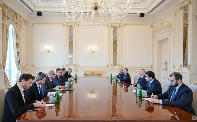 İlham Əliyev İsrail Dövlətinin xarici işlər nazirini qəbul edib