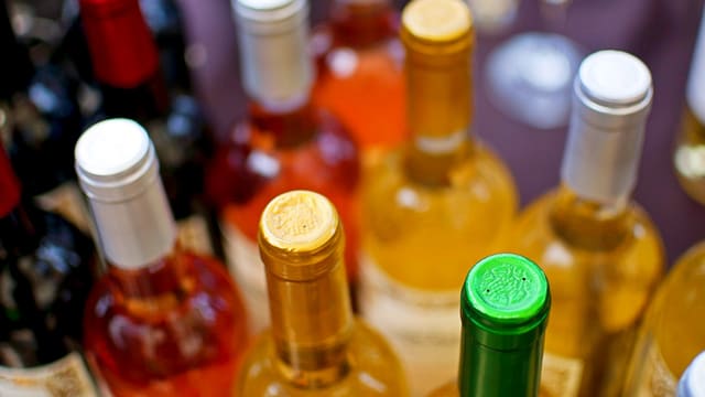 Ötən il 8 mindən çox saxta alkoqollu içki satışdan çıxarılıb