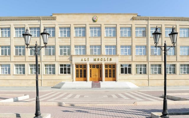 Naxçıvan MR Ali Məclisinin Aparat rəhbəri vəzifəsindən azad edilib