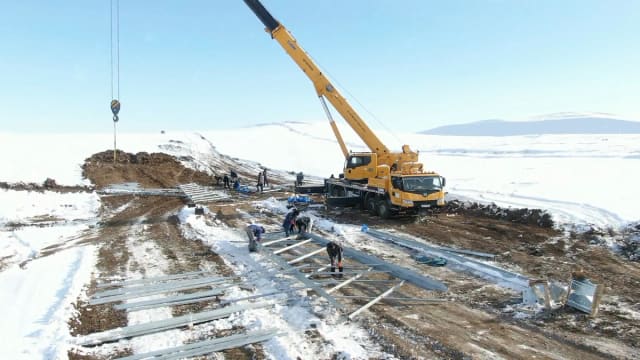 “Zəngəzur” elektrik ötürmə xəttinin çəkilməsinə başlanılıb