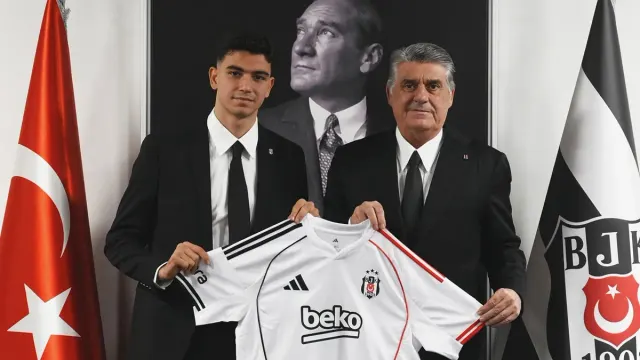 "Beşiktaş" müdafiəçi ilə gücləndi 