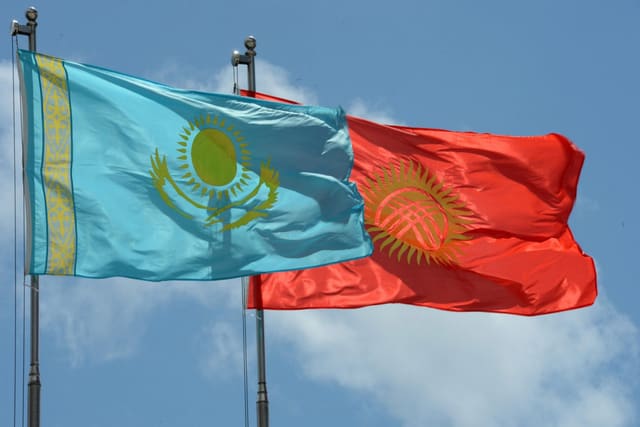 Qırğızıstan və Qazaxıstan sərhədlərində radiotezliklərlə bağlı razılığa gəliblər