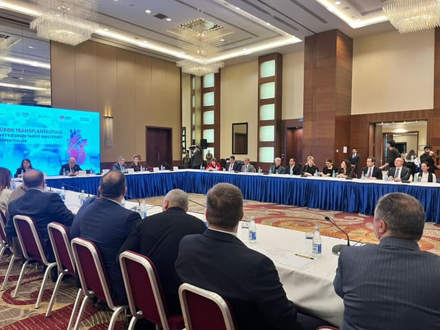 "Qafqazda ilk ürək transplantasiyası: Azərbaycan səhiyyəsinin tarixi nailiyyəti və gələcək perspektivlər" mövzusunda dəyirmi masa keçirilir