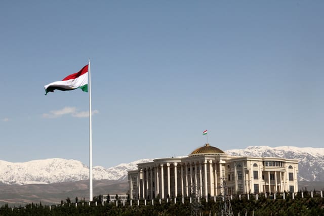 Tacikistan Əfqanıstanla sərhədini möhkəmləndirmək üçün KTMT-dən silah alacaq