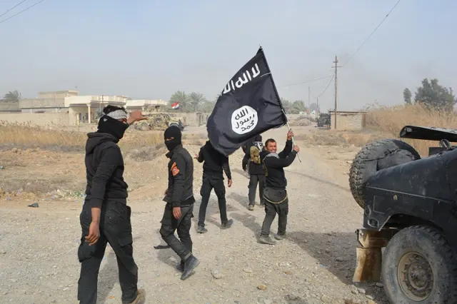 Suriya həbsxanalarından İraqa 950-dən çox İŞİD məhbusu köçürülüb