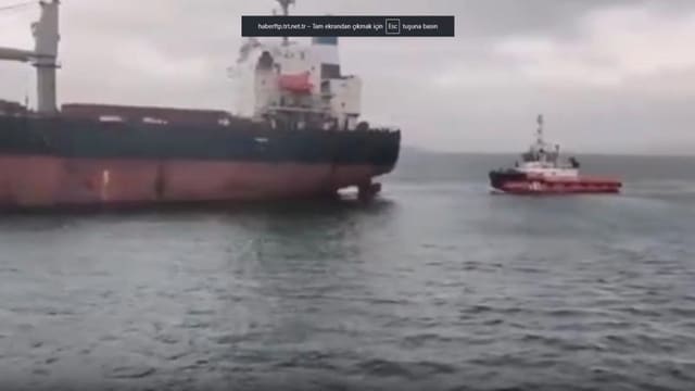 İstanbul boğazında qəzaya uğrayan gəmi xilas edilib