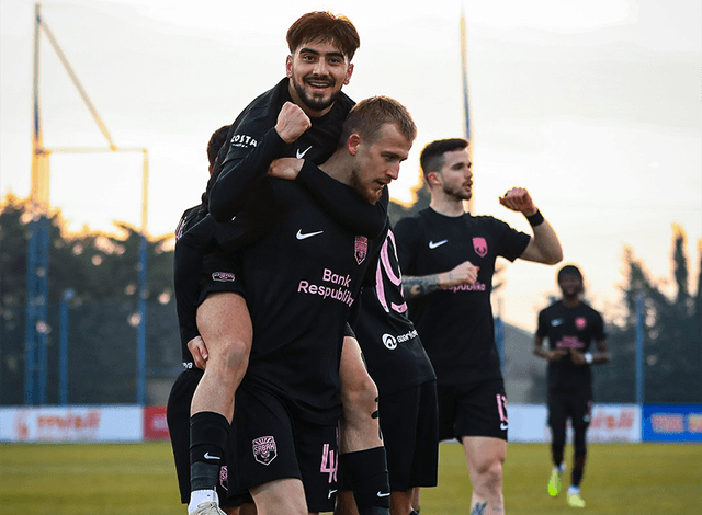 "Sabah” iki rekordunu təkrarladı