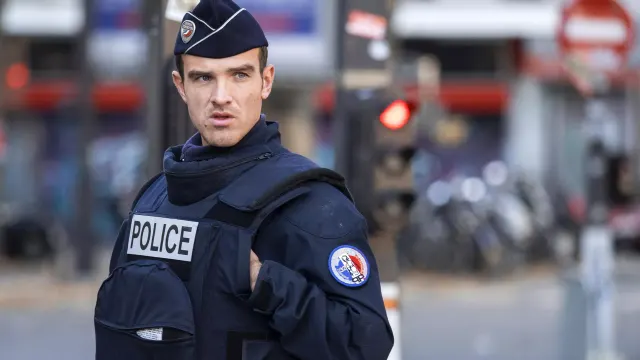 "X"in Parisdəki ofislərində axtarış aparılıb