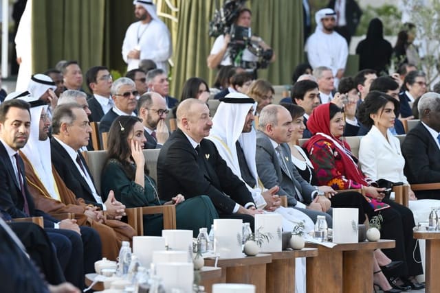 Prezident İlham Əliyevə “Zayed İnsan Qardaşlığı Mükafatı” təqdim edilib - YENİLƏNİB 4