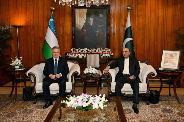 Şavkat Mirziyoyev Pakistan Prezidenti ilə görüşüb