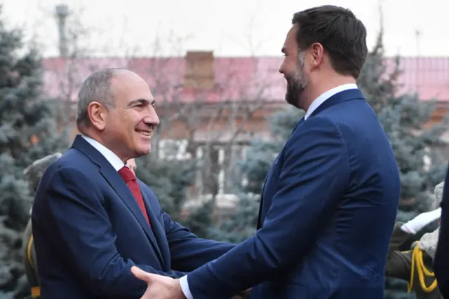 Paşinyan ABŞ-nin vitse-prezidenti ilə görüşüb - YENİLƏNİB