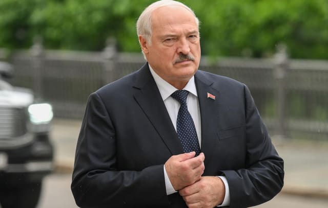 Lukaşenko Sülh Şurası liderlərinin ilk görüşünə dəvət alıb