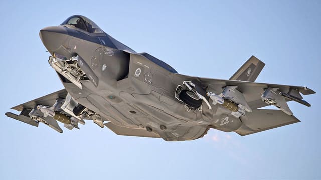 ABŞ Hərbi Hava Qüvvələri  F-35 qırıcı təyyarəsi alıb