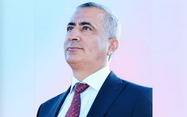 Fuad Qəhrəmanlının pul almasının görüntüləri yayılıb - VİDEO