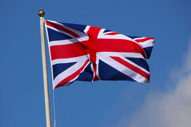 Britaniya Dövlət Xidmətinin rəhbəri istefa verib