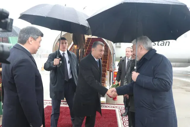 Tacikistanın Baş naziri Qırğızıstana işgüzar səfərə gəlib