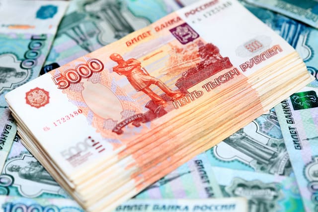 Rusiya dövlətinin xarici borcu 60 milyard dolları keçib