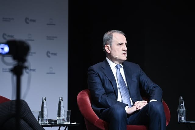 Ceyhun Bayramov Münxen Təhlükəsizlik Konfransı çərçivəsində panel müzakirələrində çıxış edib