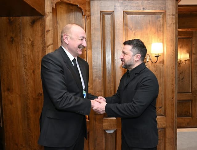  İlham Əliyevin Münxendə Ukrayna Prezidenti Volodimir Zelenski ilə görüşü olub - YENİLƏNİB
