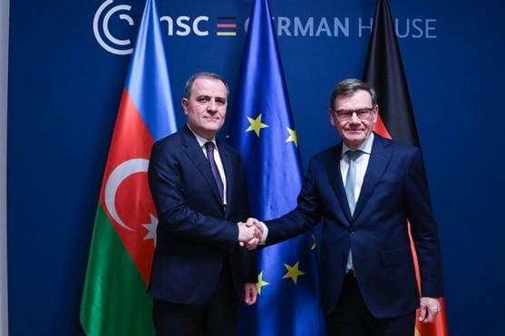 Ceyhun Bayramov Almaniyanın XİN rəhbəri ilə danışıqlar aparıb - YENİLƏNİB