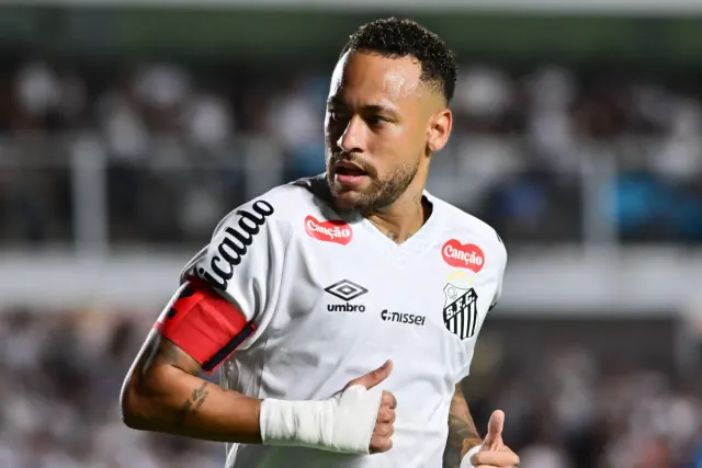 Neymar yaşıl meydanlara qayıtdı 
