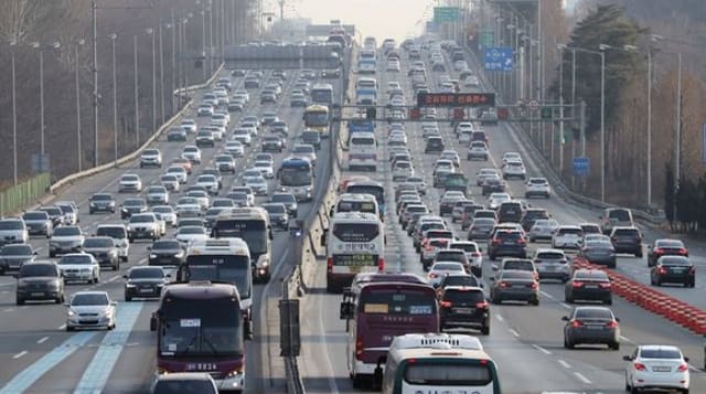 Hazırda Bakıda sıxlıq müşahidə olunan yollar açıqlanıb