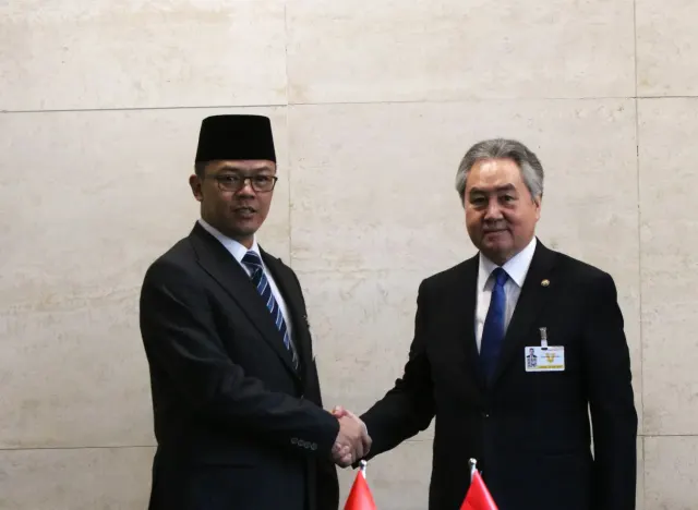 Qırğızıstan və İndoneziya XİN başçıları görüşüb