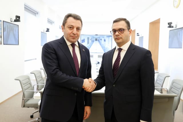 Azərbaycan və Ermənistan xarici işlər nazirlərinin müavinləri Cenevrədə görüşüb