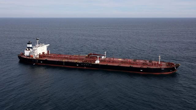 ABŞ Hind okenında tanker ələ keçirib