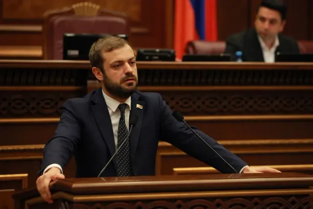 Papoyan: Azərbaycan və Ermənistanın yüz milyonlarla dollarlıq ticarət potensialı var