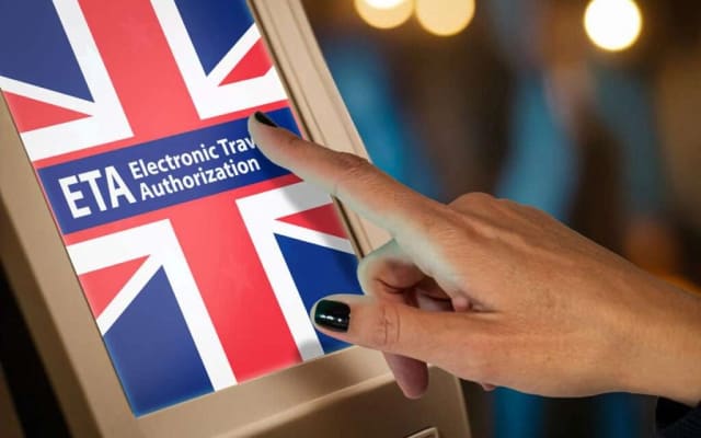Böyük Britaniya kağız vizaları elektron vizalarla əvəz edəcək