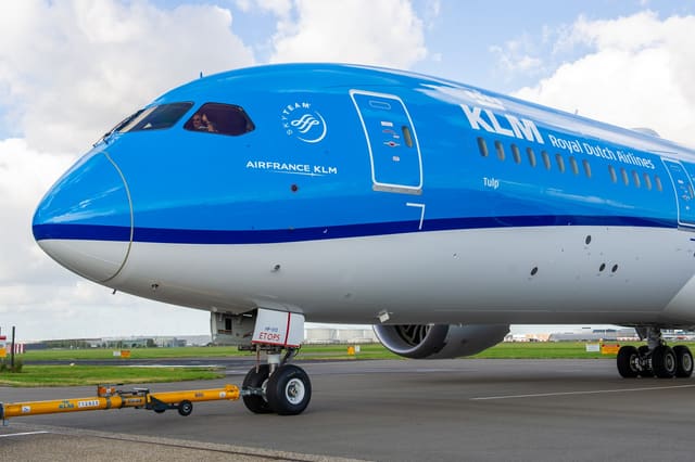 Hollandiyanın "KLM" aviaşirkəti İsrailə uçuşları dayandırıb