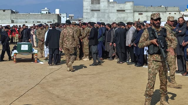 Pakistan HHQ Əfqanıstanın strateji obyektlərinə hava zərbələri endirib