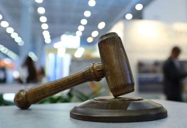 6 bağlanmış bankın əmlakları hərraca çıxarılır