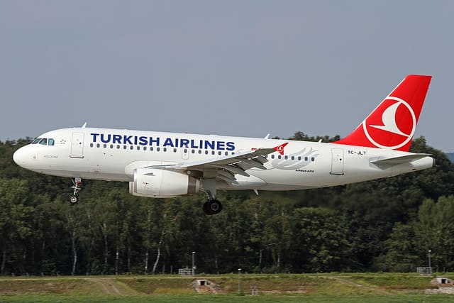Türk Hava Yolları bəzi Yaxın Şərq ölkələrinə uçuşları ləğv edib