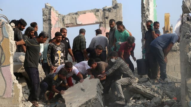 "Tasnim": İranda ibtidai məktəbə hücum nəticəsində ölənlərin sayı 148-ə çatıb
