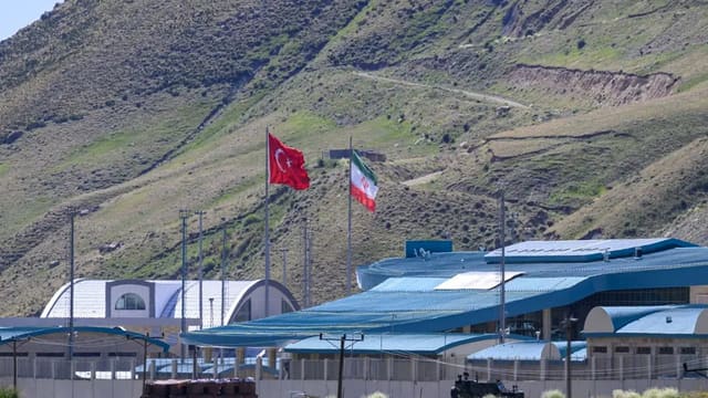 KİV: Türkiyə İranla sərhəddə təhlükəsizlik tədbirlərini gücləndirib