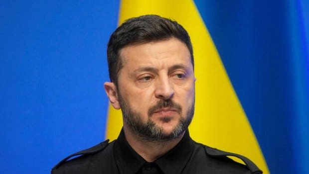 Zelenski: Rusiya ordusu qış aylarında Ukraynaya 738 raket atıb
