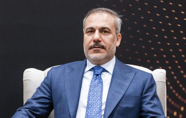 Hakan Fidan iranlı həmkarına başsağlığı verib