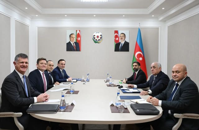 Baş nazir Əli Əsədov BP-nin icraçı vitse-prezidenti ilə görüş keçirib