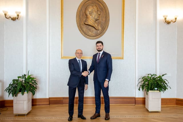 Azərbaycan və Moldova bərpa olunan enerji sahəsində əməkdaşlığı müzakirə edib