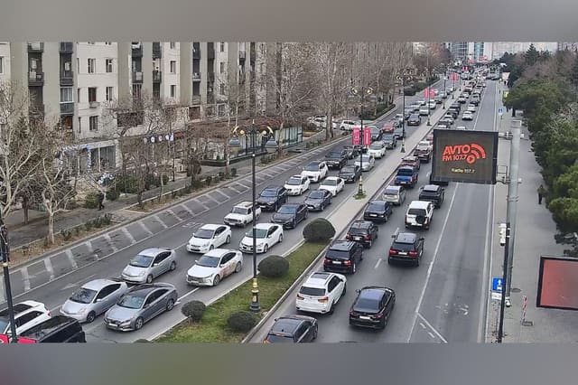 Hazırda Bakıda sıxlıq müşahidə olunan yollar açıqlanıb